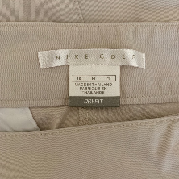 Women’s Nike Golf Cropped Pants - Picture 3 of 4